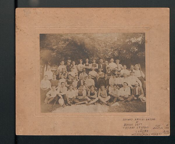 Large photograph of outing of the Lamp Shade Department, Tiffany Studios (1902–32), photograph, American 