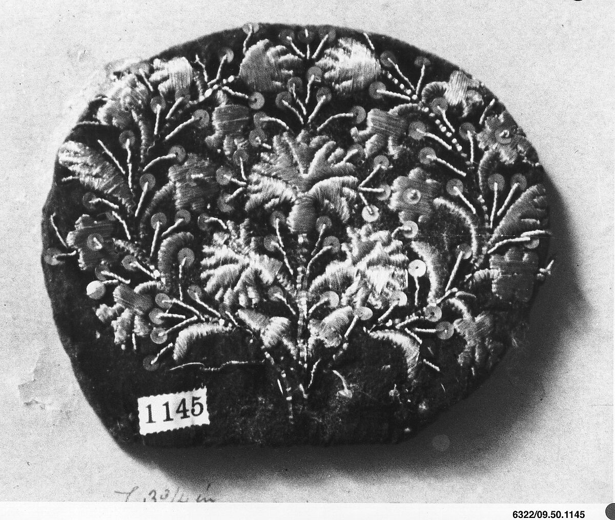 Cap crown, Metal thread on velvet, Southern German