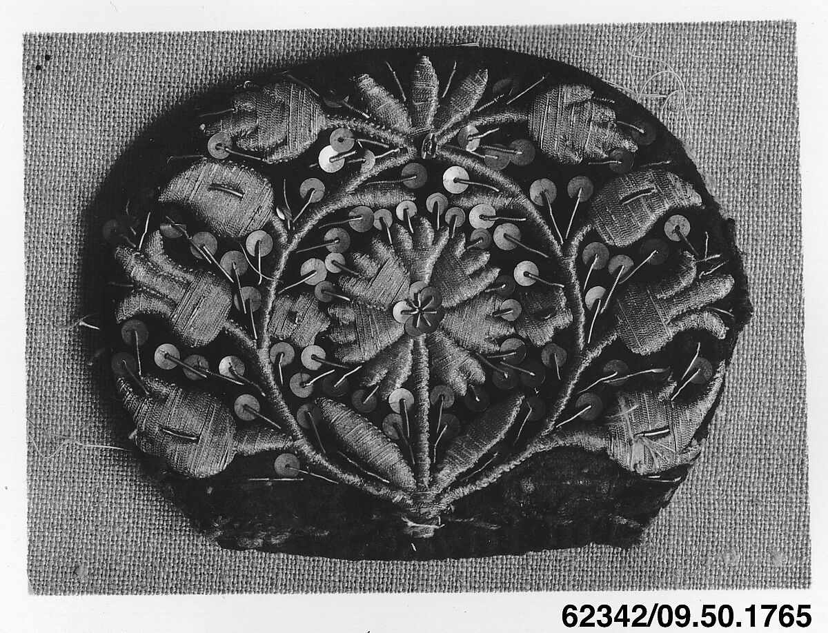 Cap crown, Metal thread on velvet, German