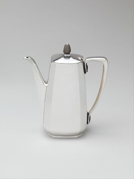 Coffeepot, Tiffany &amp; Co. (1837–present), Silver, wood, American 