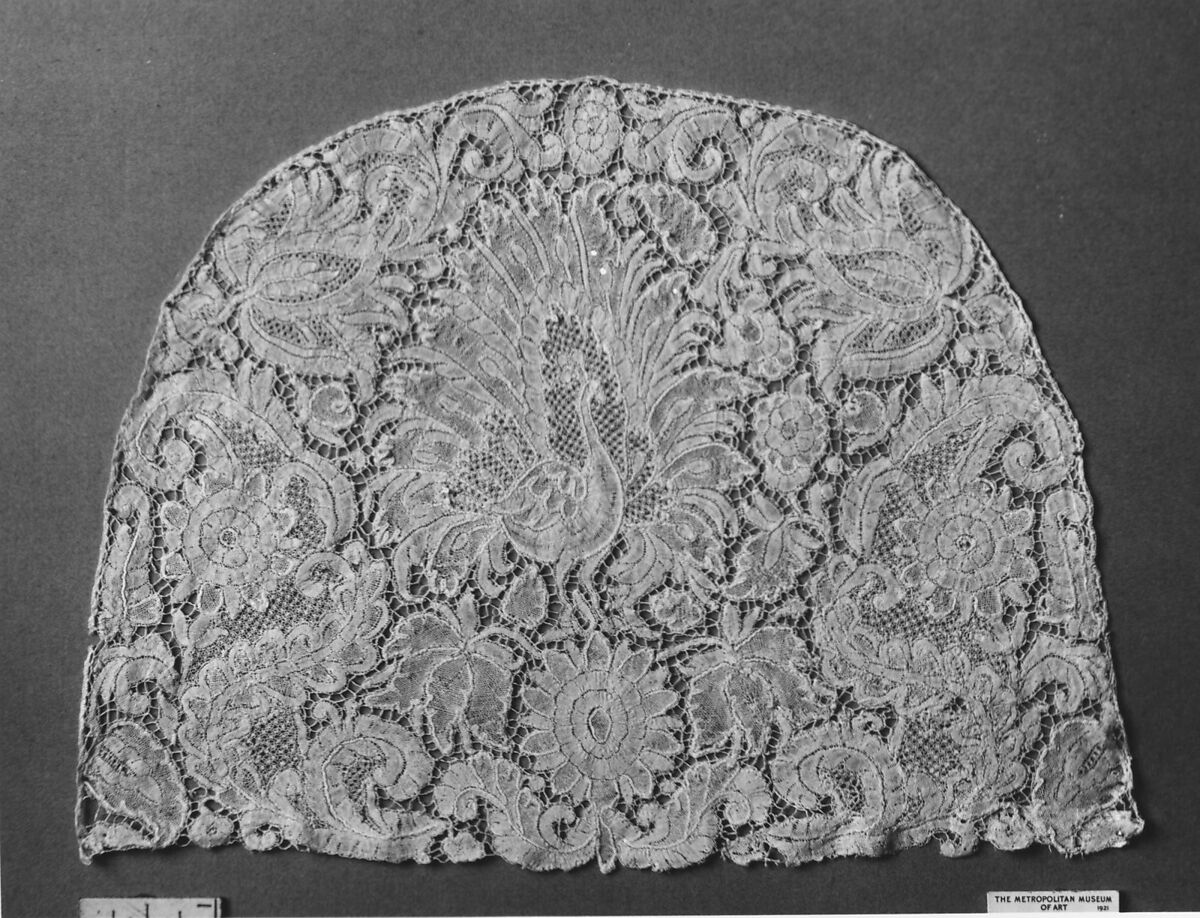 Cap crown, Bobbin lace, point d'Angleterre, Flemish