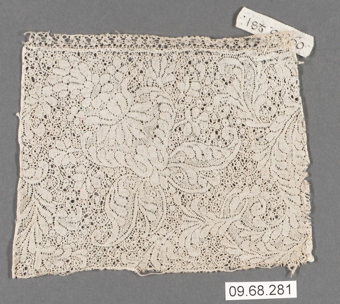 Fragments, Bobbin lace, Flemish