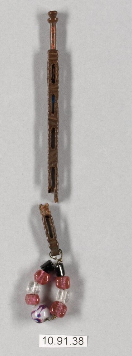 Bobbin, Wood and beads, British