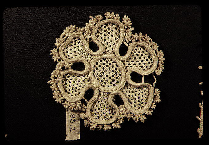 Rosace (one of five), Needle lace, Italian