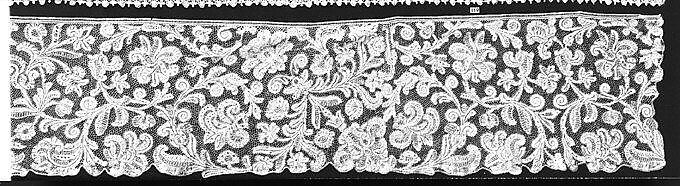 Flounce, Bobbin lace, Milanese lace, Italian