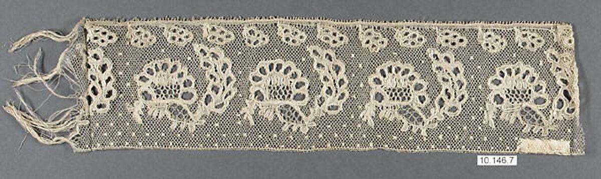Pieces (2), Bobbin lace, Flemish 