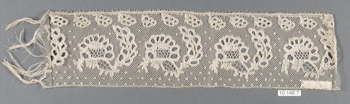 Pieces (2), Bobbin lace, Flemish