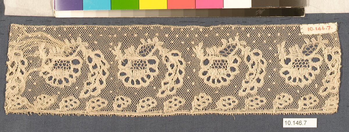Pieces (2), Bobbin lace, Flemish