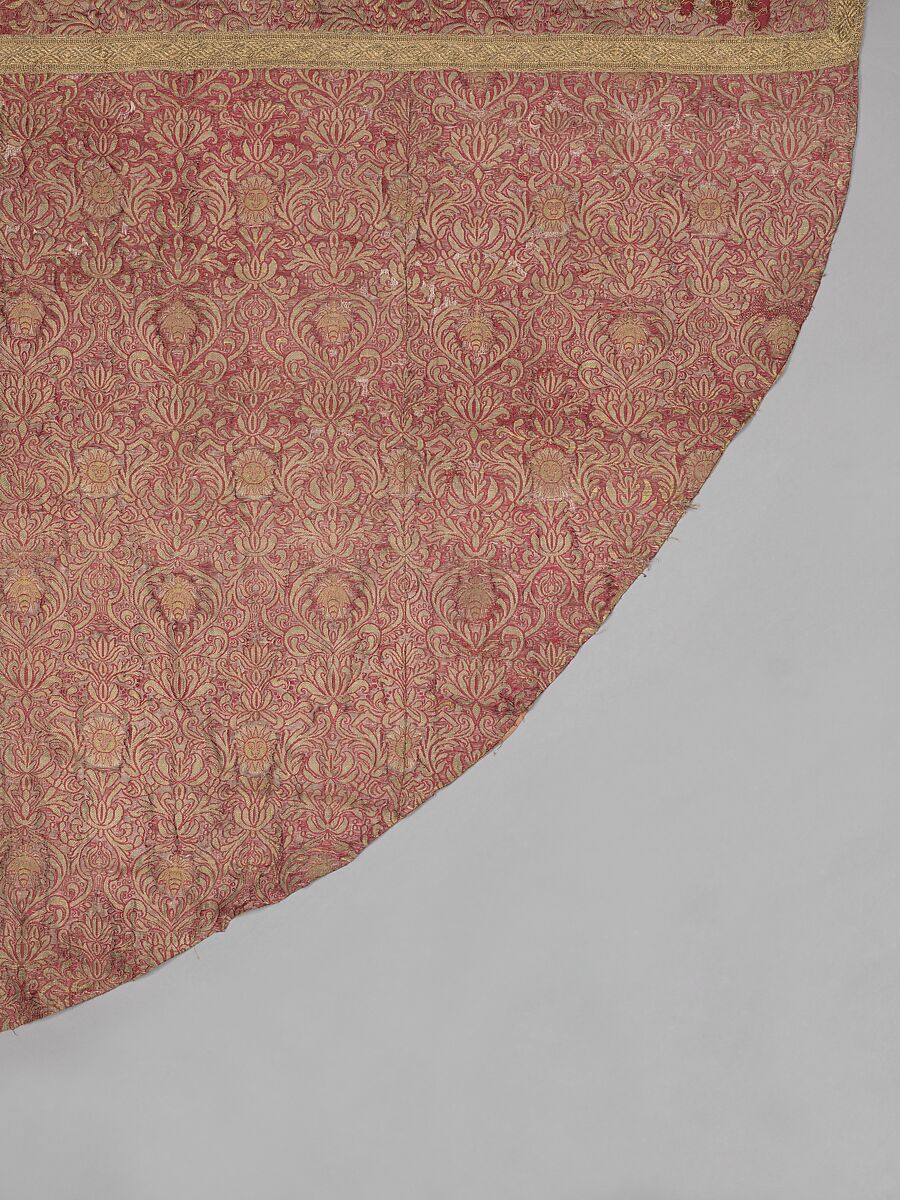 Cope made for Antonio Barberini (1607-1671), Grand Prior of Rome in the Order of Saint John and the Knights of Malta, Embroidery in silk and metal thread, on lampas with four pattern wefts tied in twill weave, with applied gold fringes, Italian