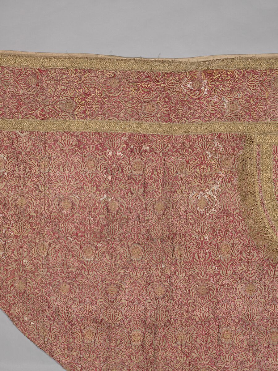 Cope made for Antonio Barberini (1607-1671), Grand Prior of Rome in the Order of Saint John and the Knights of Malta, Embroidery in silk and metal thread, on lampas with four pattern wefts tied in twill weave, with applied gold fringes, Italian