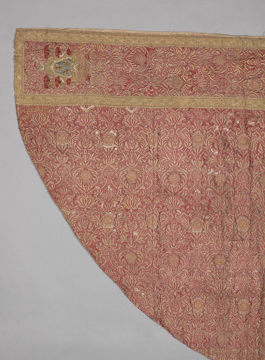 Cope made for Antonio Barberini (1607-1671), Grand Prior of Rome in the Order of Saint John and the Knights of Malta, Embroidery in silk and metal thread, on lampas with four pattern wefts tied in twill weave, with applied gold fringes, Italian