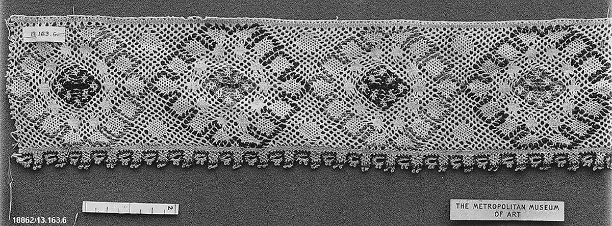 Fragment, Linen and silk, bobbin lace, possibly Greek 