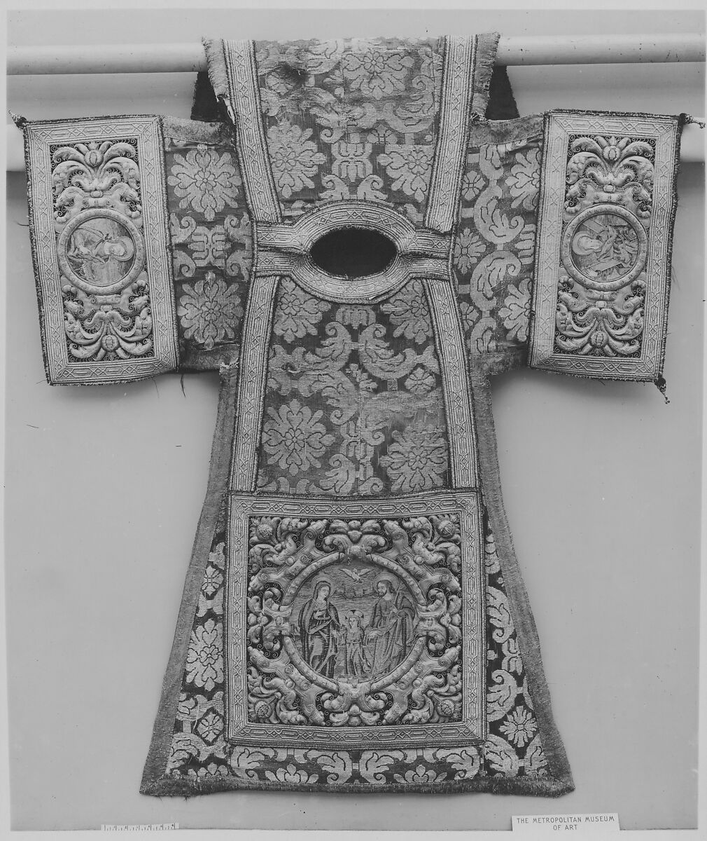 Dalmatic, Silk and metal thread, Spanish