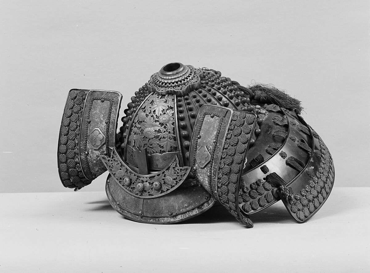 Helmet (Kabuto), Iron, brass, lacquer, silk, textile, gold, Japanese 