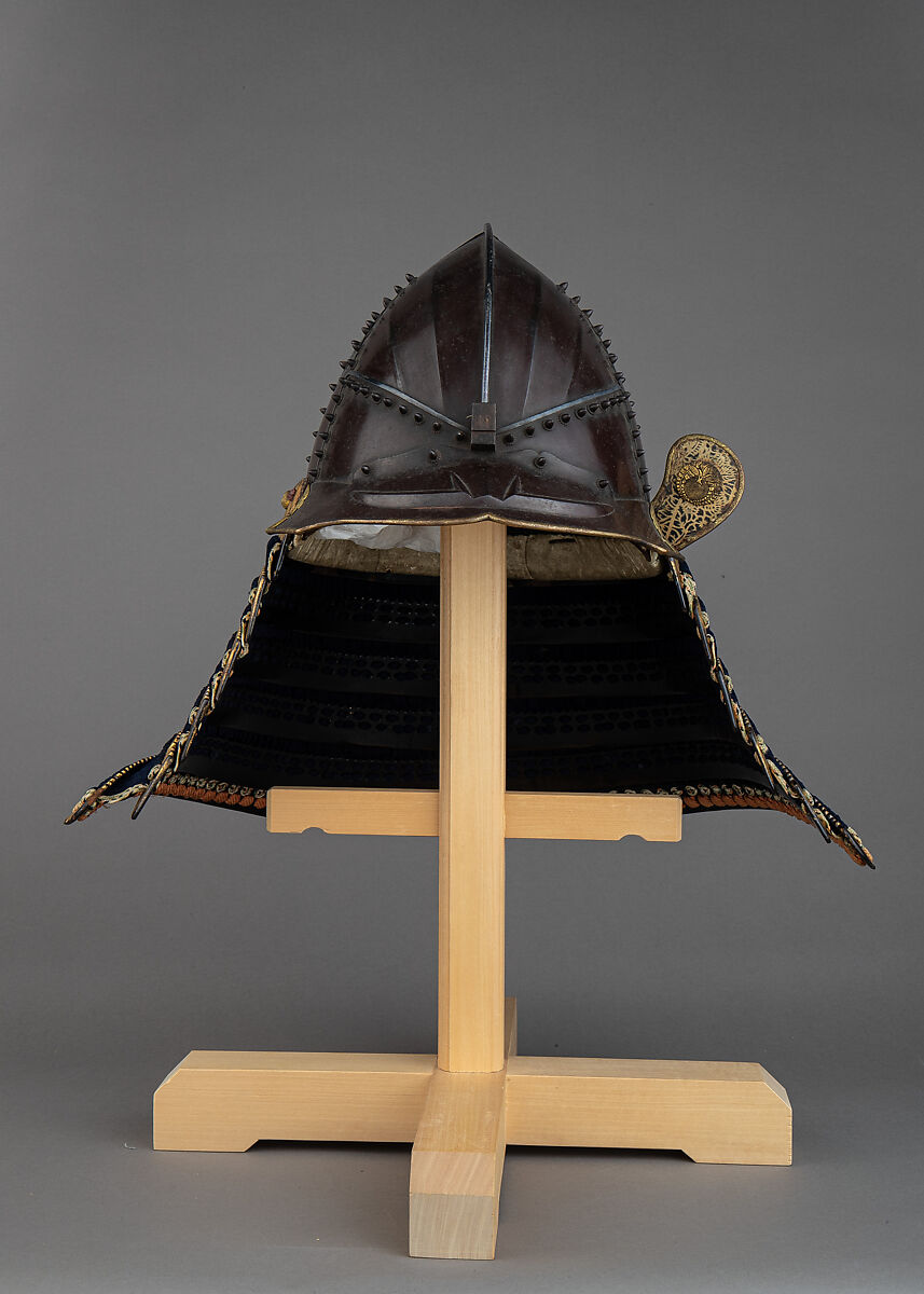 Helmet (<i>Kabuto</i>), Iron, textile, lacquer, gilt bronze, Japanese