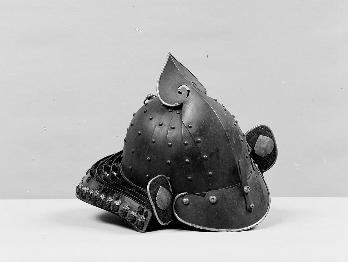 Helmet (Kabuto), Iron, gilt bronze, lacquer, textile, gilding, Japanese 