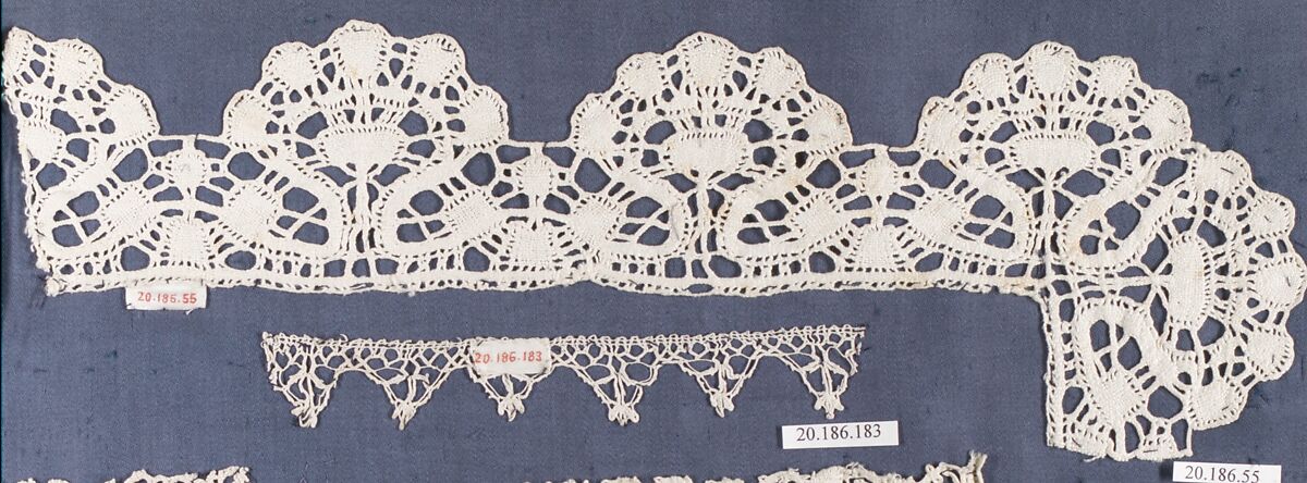 Corner piece, Bobbin lace, Italian, Genoa