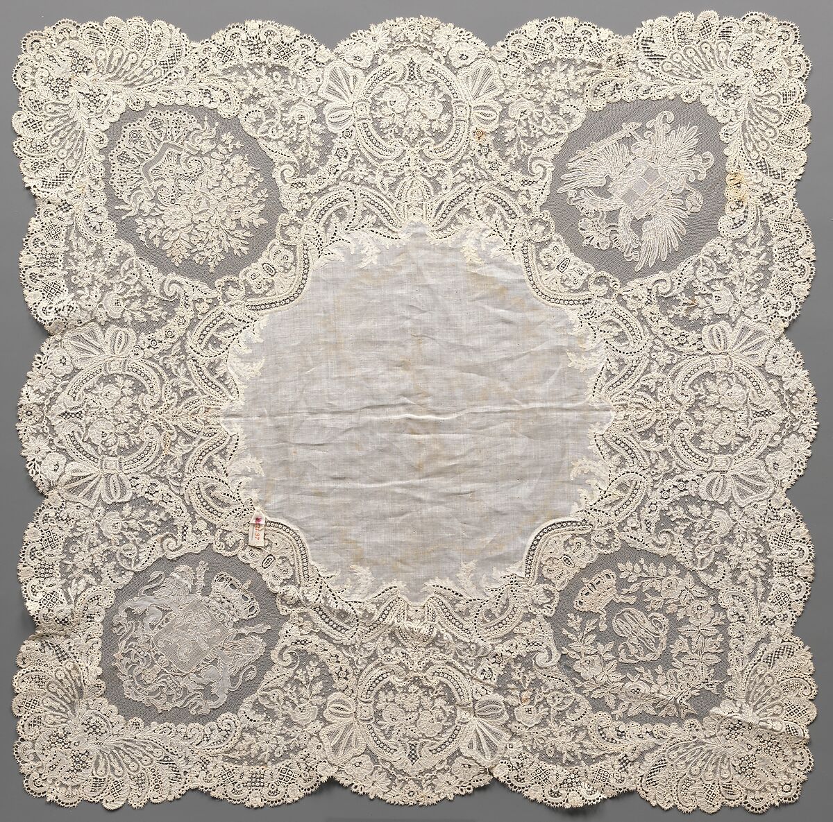 Handkerchief, Linen and cotton, needle lace (point de gaze), bobbin lace, Belgian, Brussels