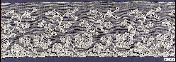 Strip, Machine made lace, French, Chantilly 