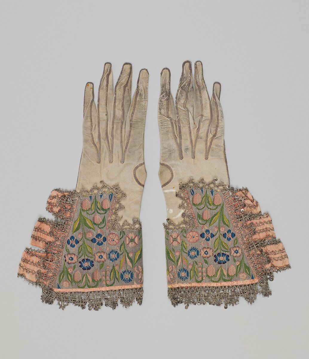 Pair of gloves, Leather, silk and metal thread, British 