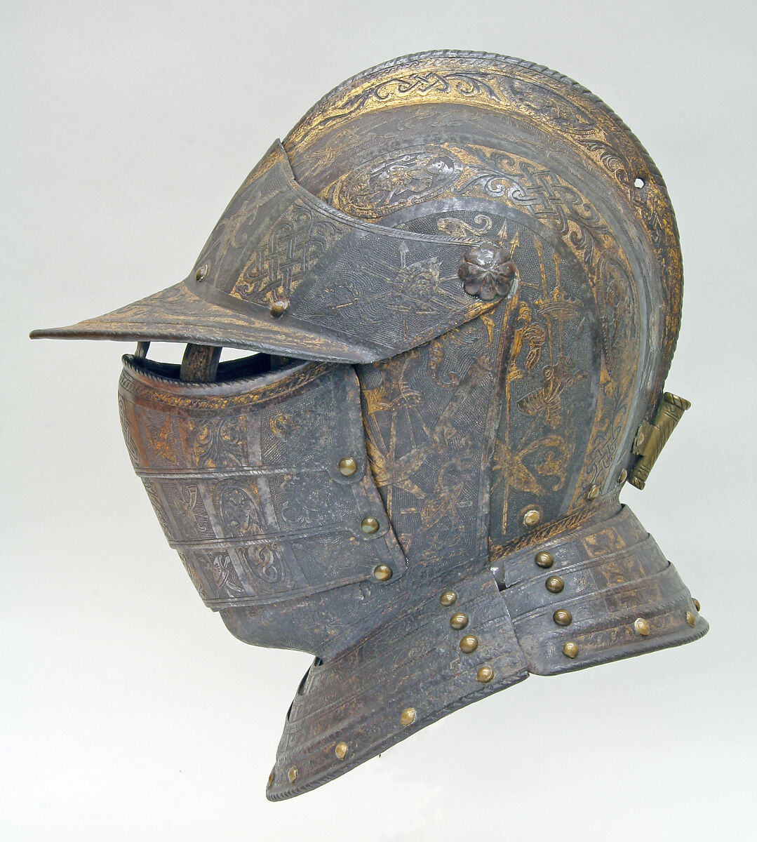 Close Helmet with Falling Buffe, Attributed to Pompeo della Cesa (Italian, Milan, ca. 1537–1610), Steel, gold, Italian, Milan