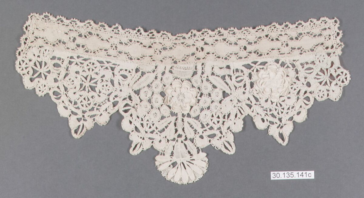 Cuff (one of a pair), Bobbin and needle lace, British 