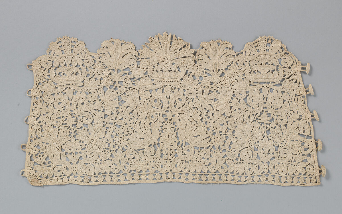 Pair of cuffs, Bobbin and needle lace, Italian