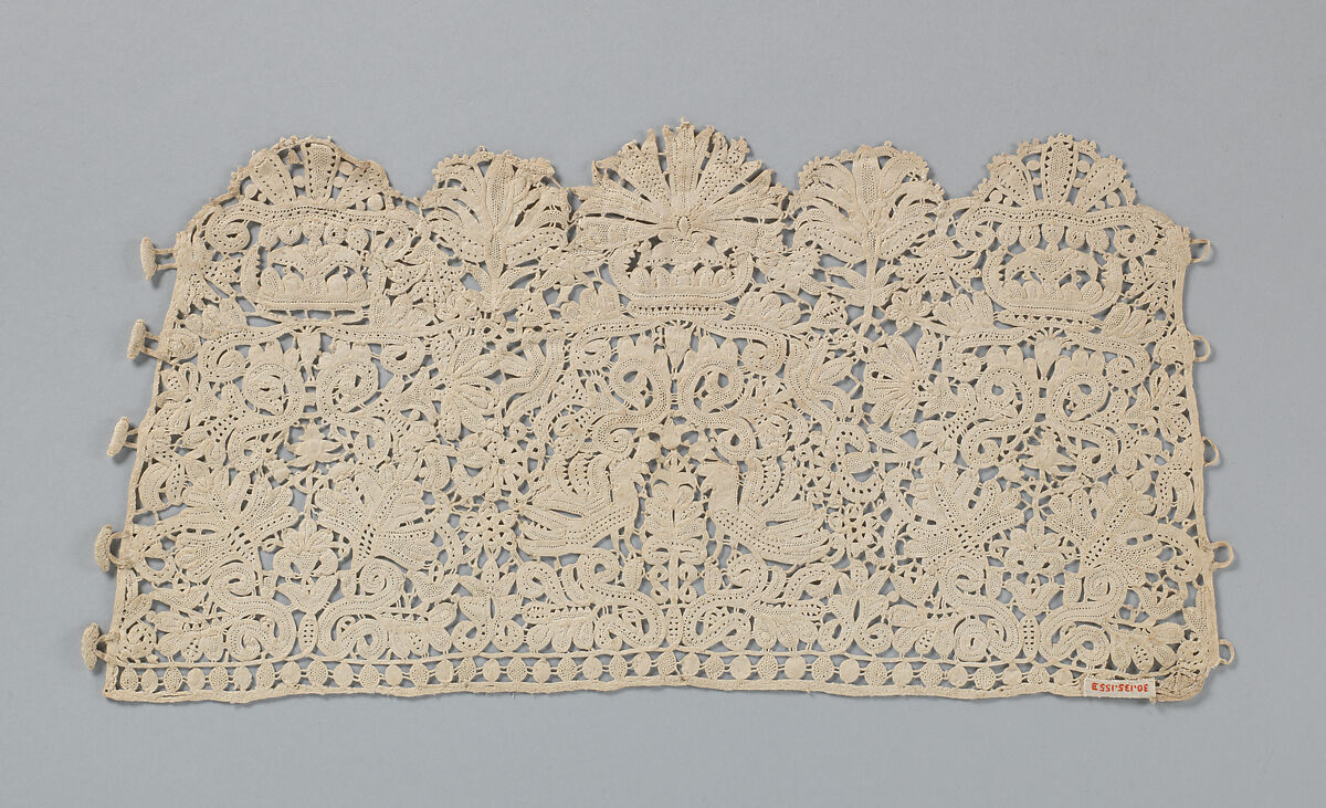 Pair of cuffs, Bobbin and needle lace, Italian