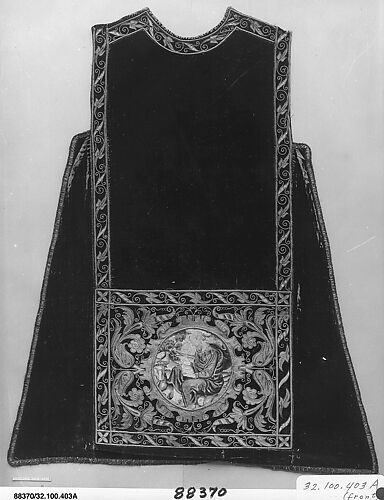Dalmatic front