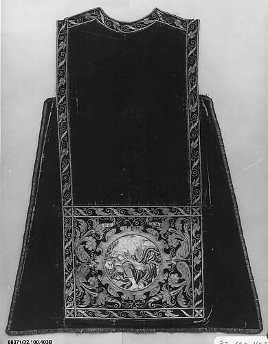 Dalmatic back