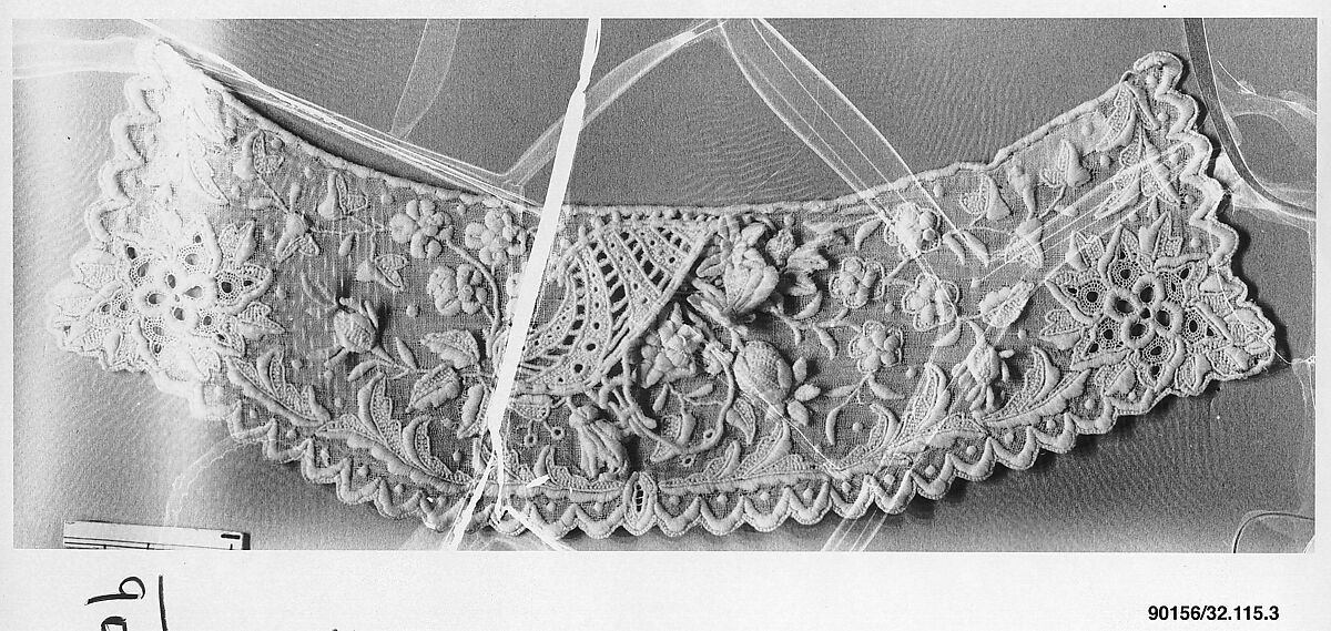 Cuffs (part of a set), Muslin, possibly French
