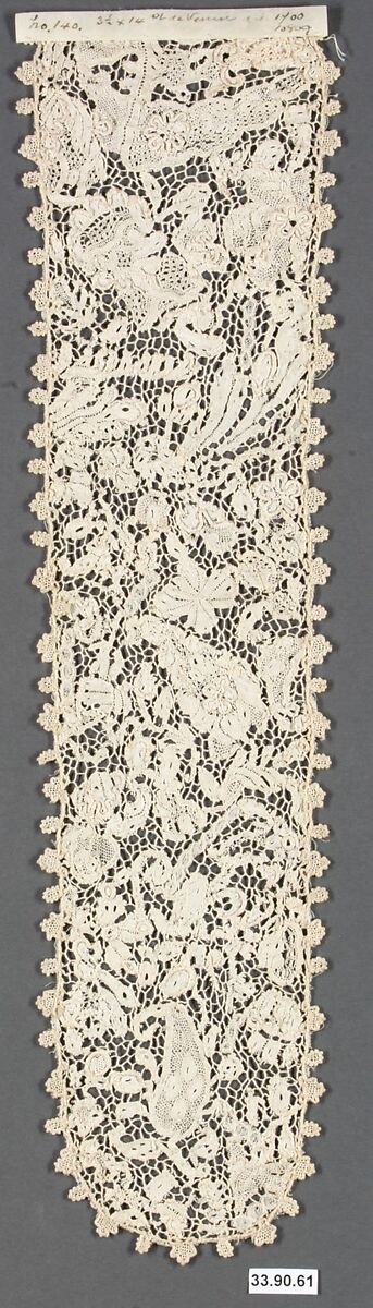 Lappet (one of a pair), Needle lace, French or Italian 