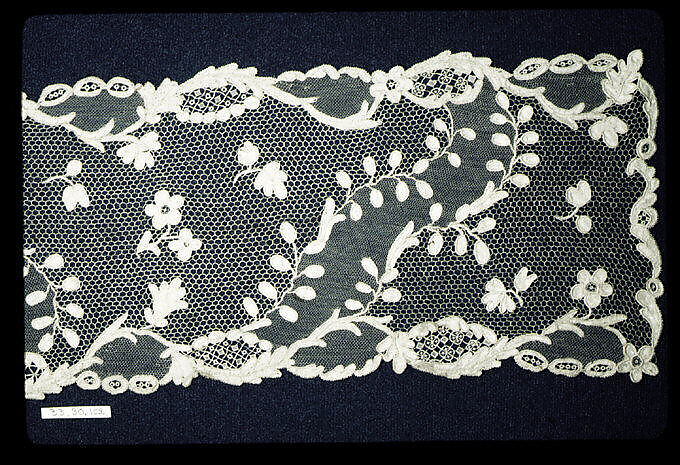 Cravat, Needle lace, point d’Alençon, point d'Argentan, French