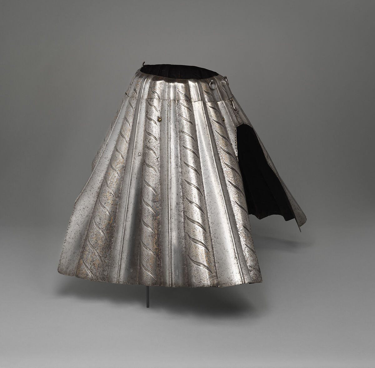 Armored Skirt (Base), Attributed to Konrad Seusenhofer (Austrian, Innsbruck, died 1517), Steel, gold, Austrian, Innsbruck 