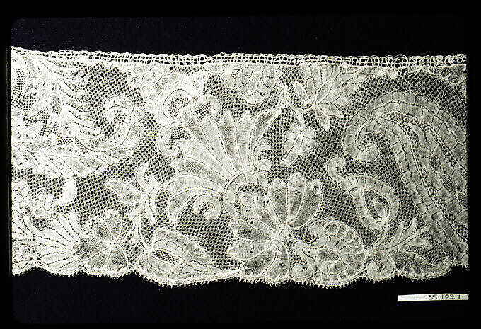 Border (one of three), Bobbin lace, point d'Angleterre, Flemish, Brabant
