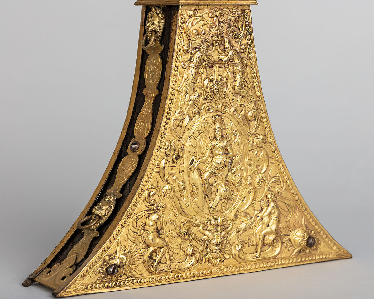 Powder Flask, Bronze, gold, wood, steel, French or Flemish