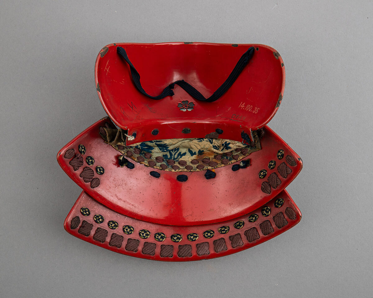 Shallow Face Mask (Tsubamé-Gata), Iron, leather, lacqeured lame, Japanese