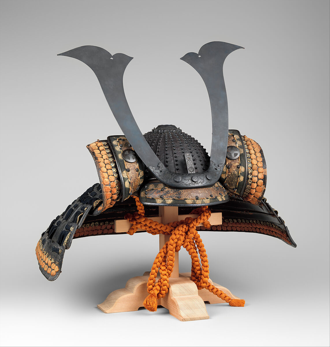 Helmet (<i>Hoshi Kabuto</i>), Iron, lacquer, leather, silk, copper-gold alloy (<i>shakudō</i>), Japanese 