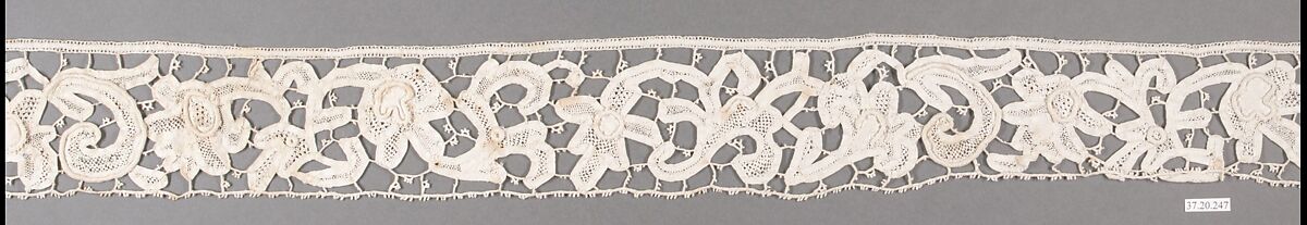 Band, Bobbin lace, Italian