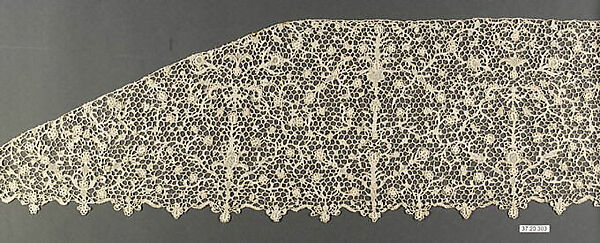 Part of a flounce (one of six), Needle lace, possibly French 