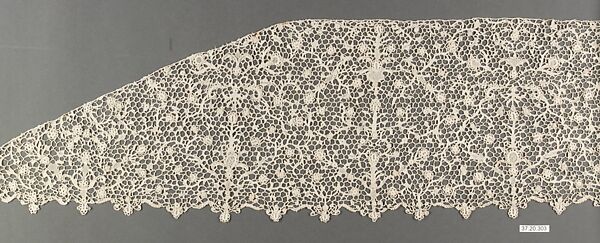 Part of a flounce (one of six), Needle lace, possibly French