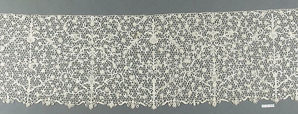Part of a flounce (one of six), Needle lace, possibly French 