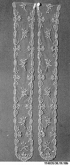 Pair of lappets (part of a garniture), Needle lace, point d’Alençon, French 