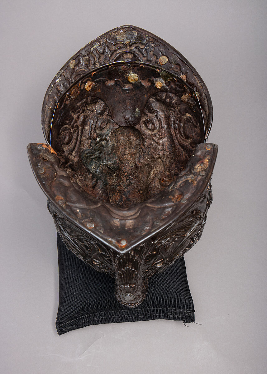 Burgonet, Filippo Negroli (Italian, Milan ca. 1510–1579), Steel, gold, textile, Italian, Milan