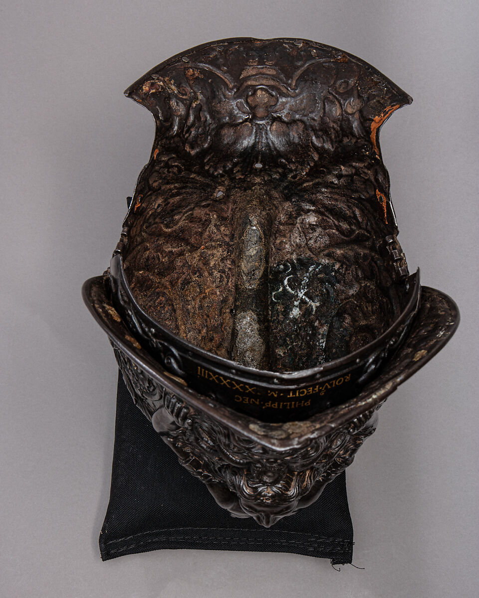 Burgonet, Filippo Negroli (Italian, Milan ca. 1510–1579), Steel, gold, textile, Italian, Milan
