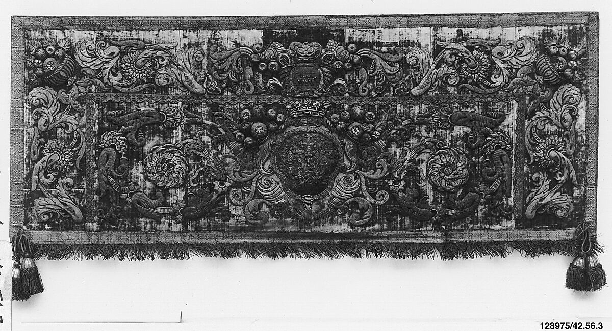 Altar frontal, Metal thread and spangles on silk, Italian 