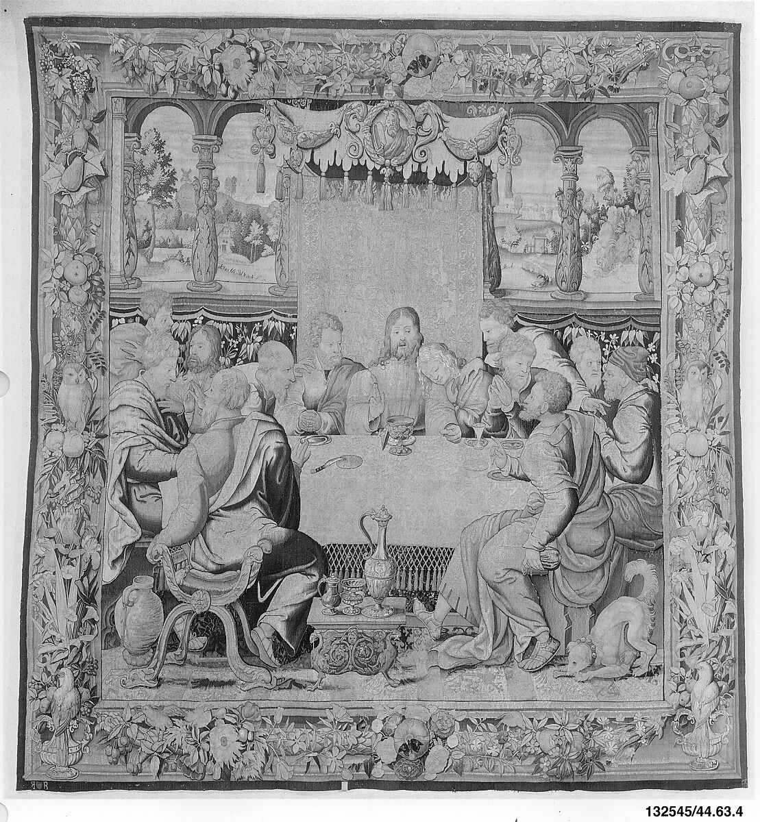 The Last Supper, Michiel Coxie (I) (Netherlandish, Mechelen ca. 1499–1592 Mechelen)  , prob., Wool, silk, silver-gilt, silver thread (18-19 warps per inch, 7-8 per cm.), Netherlandish, Brussels