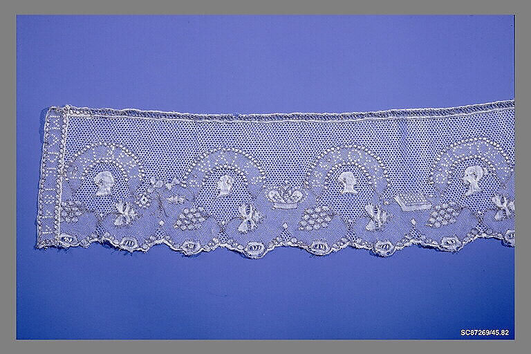 Border, Bobbin lace, Point de Paris, Point d'Esprit, British, Buckinghamshire
