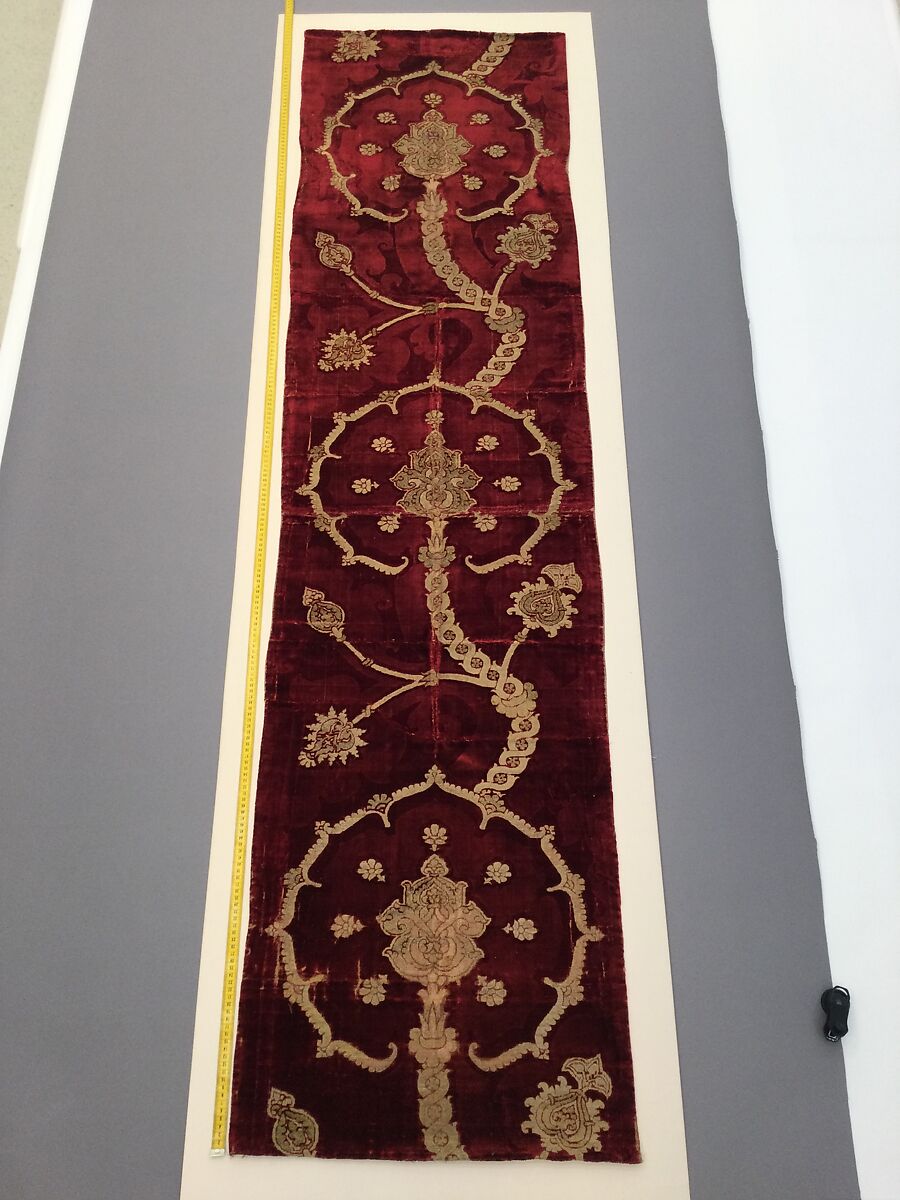 Length of velvet, Pile on pile cut, voided, and brocaded velvet of silk and gold metallic thread with bouclé details, Spanish or Italian