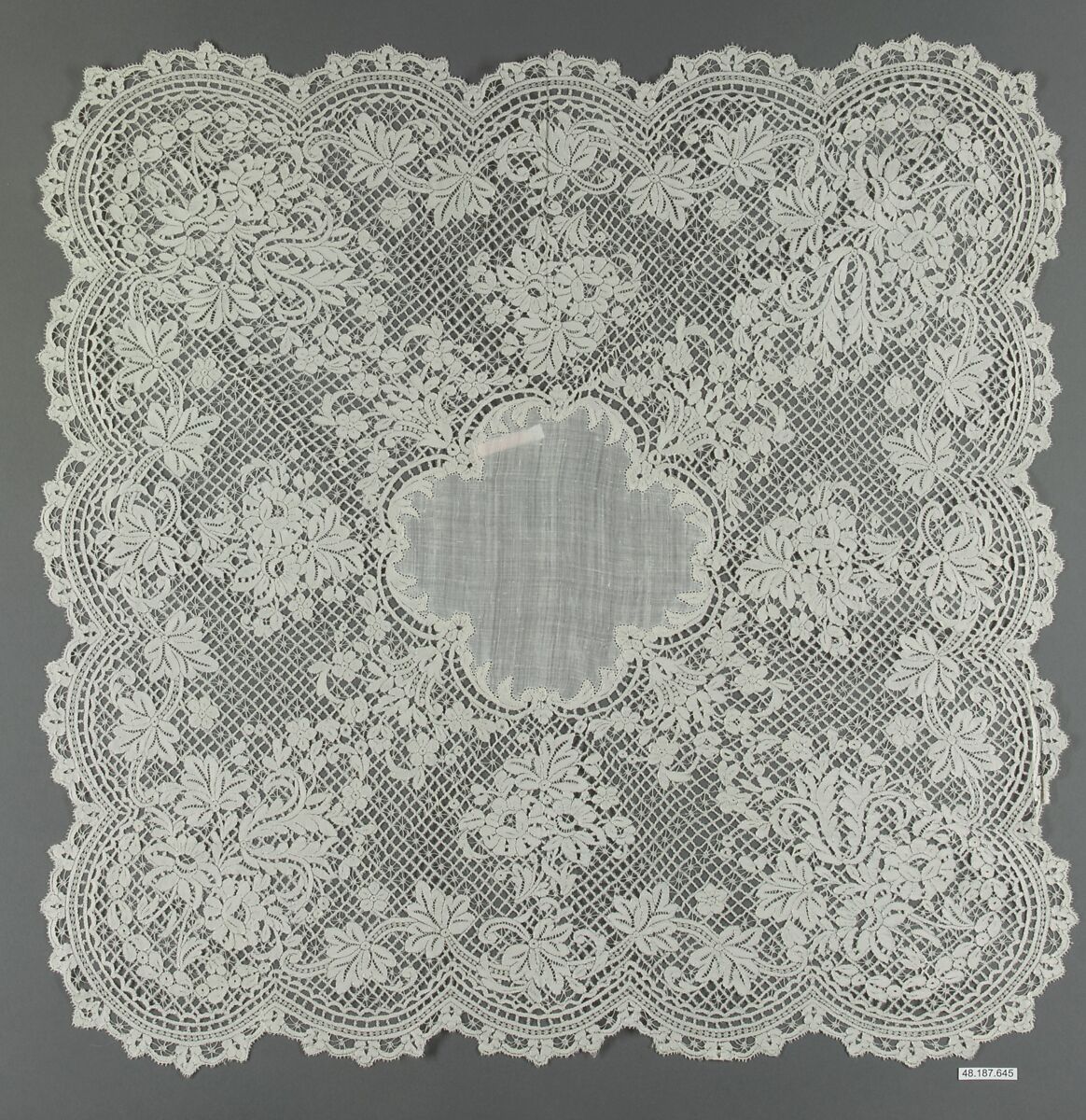 Handkerchief, Linen and bobbin lace, British, Honiton